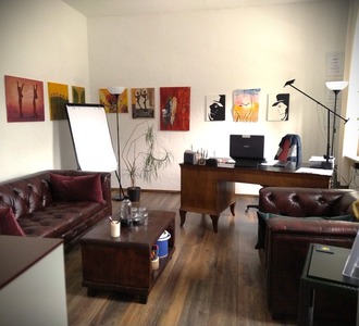 In meinem Sprechzimmer sind Sie die Hauptperson. Es geht um Sie und Ihre Ziele zur Beseitigung von psychischen Beschwerden. Machen Sie den ersten Schritt. Heute beginnt der Rest Deines Lebens.